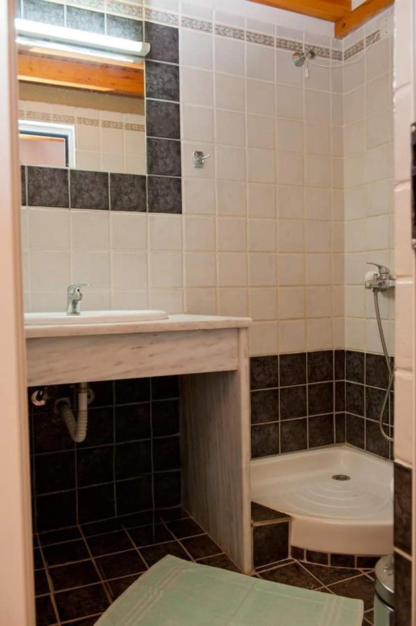 Haris Apartments كوكونارييس المظهر الخارجي الصورة
