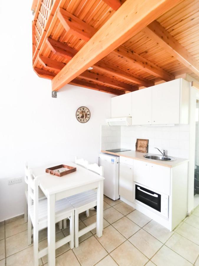 Haris Apartments كوكونارييس المظهر الخارجي الصورة